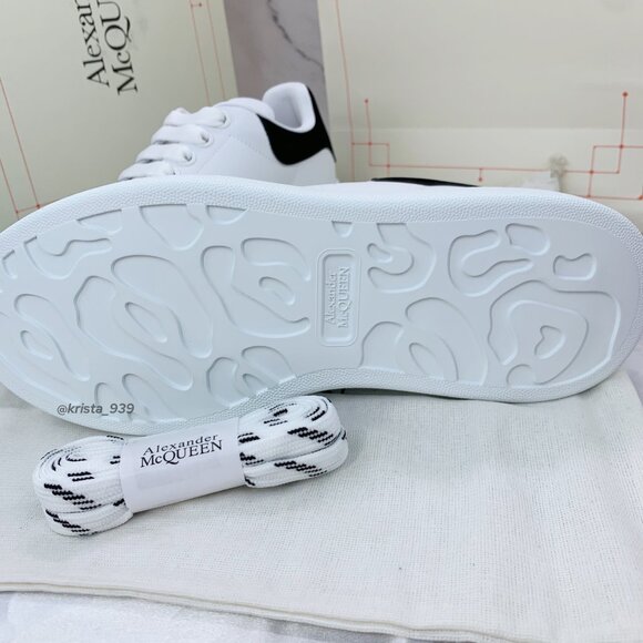 Alexander McQueen Oversized low-top sneakers - Picture 8 of 9